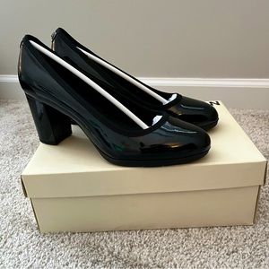 Anne Klein Castana Round Toe Block Heel 3” Black Pump Sz 8.5 Like NEW